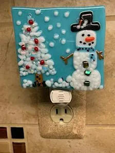 Snowman Glass Fused make a nightlight, suncatcher or tea-light