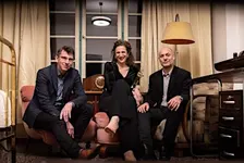 Jazzycolors : Petra Ernyei Trio