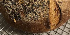 From Colonists' Corn to the Sourdough Craze: American Bread History