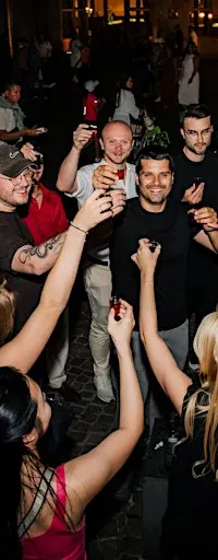 Köln Social Night Out – Nightlife Tour, 3 Bars, Shots und Clubeintritt inklusive