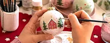 SIP&PAINT- Weihnachtskugel Bemalen in Frankfurt