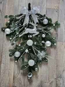 Christmas door hanging workshop