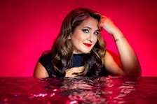 A Special Holiday Performance with Grammy Winner Nicole Zuraitis