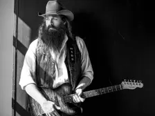 WARD DAVIS (Solo Acoustic)