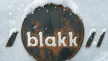 Blakk griner julen ut