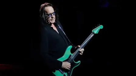 Todd Rundgren: Damned If I Do Tour