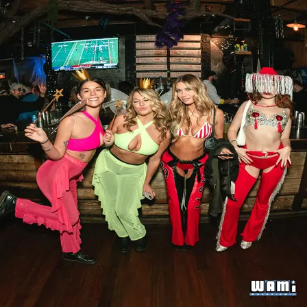 The Boos & Booze Chicago Halloween Bar Crawl | Wrigleyville
