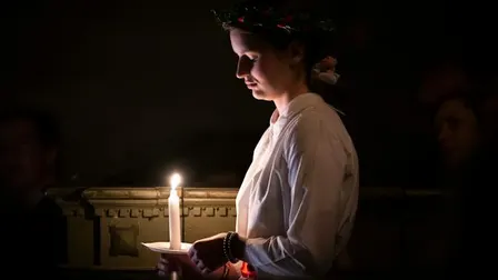 Luciagudstjänst kl 15