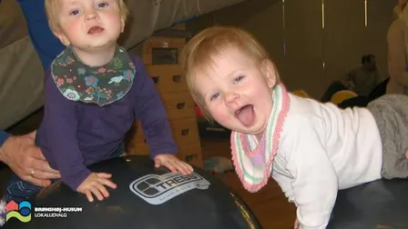 Vilde lege med de mindste (baby 4-12 mdr.)