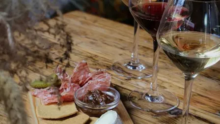 Saturday afternoon wine tasting: Islington location