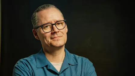 Niels-Peter Henriksen: DEN NÆSTE I RÆKKEN