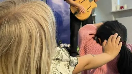 Fortæl, syng, dans med Hans og Andreas