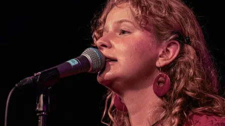 Selma Lundgren - Releasekonsert ”Världen Väntar”