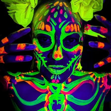 Neon Naked Life Drawing in Angel!