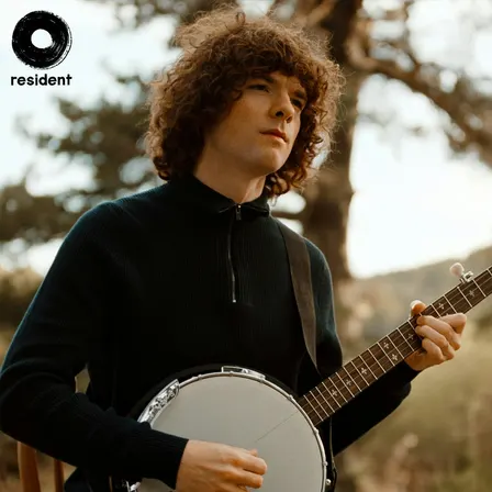 Dylan John Thomas: Live + Signing