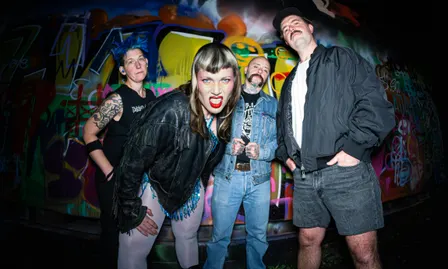 Split Dogs: Live + Signing