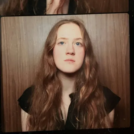 Sidney Gish Live + Signing