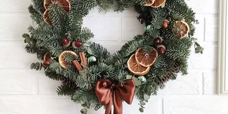 Wreath Making Workshop with Glass of Bubbles on Arrival - Green Fir Base
