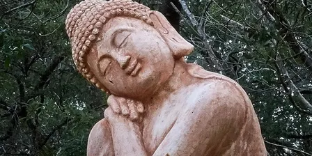 Buddhist Meditation, Philosophy and Practice for a Present and Awakened Life