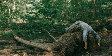 Ecosomatic practices for dying and decomposing workshop with Olive Bieringa