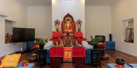 Reciting sutras and free vegan lunch @ the Medicine Buddha Temple in Croydon