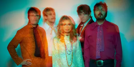 Ellipse present The Crystal Teardrop