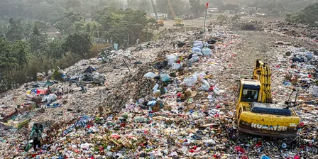 Beyond the Pollution Approach: Toward the Social Theory of Waste in International Environmental Law: LSTS Hub Seminar