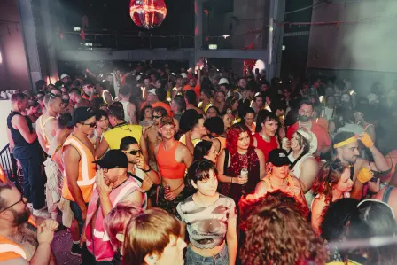 Heaps Gay Offensive Trade - Whitebay Powerstation