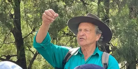Connecting to Country Walk with Uncle Ian Hunter @ Shepherds Bush, Glen Waverley