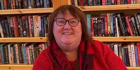 Writing ngurrak barring: Ekphrastic writing workshop with Marian Spires