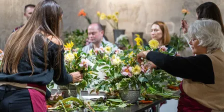Moyses Stevens Vase Arrangement Workshop