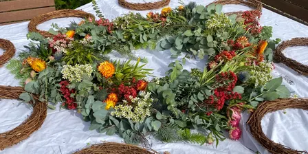 Rethink: Sustainable Festive Wreaths