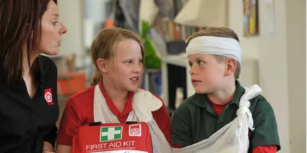 St Johns First Aid for Kids - (Ages 9 to 12)