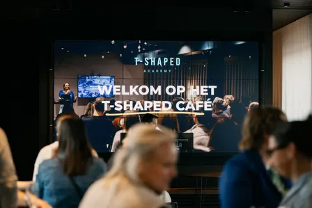 T-shaped café Gent 21/10