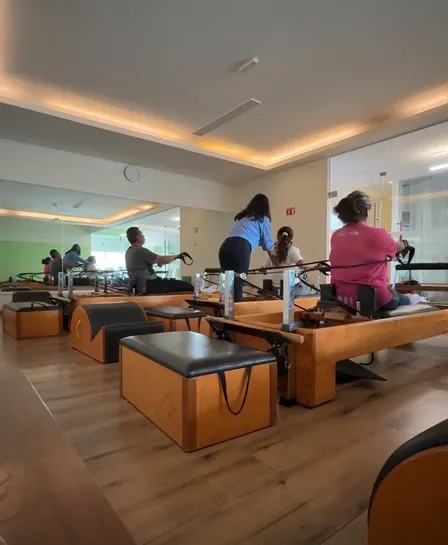 Clases de Pilates Reformer en SAMSA Estudio