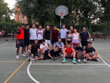 OUTDOOR BASKETBALL PICKUP GAMES/TORRESPAÑA