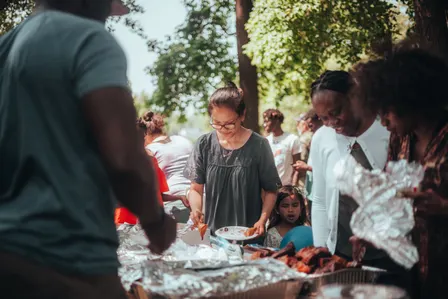 Casual Queer Networking-Potluck