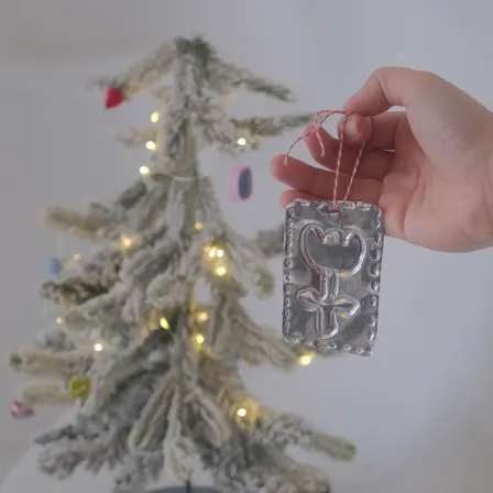 Holiday Tin Embossing