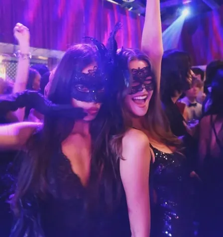 HALLOWEEN BOAT PARTY