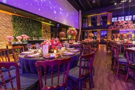 Bottomless Brunch at The Queen