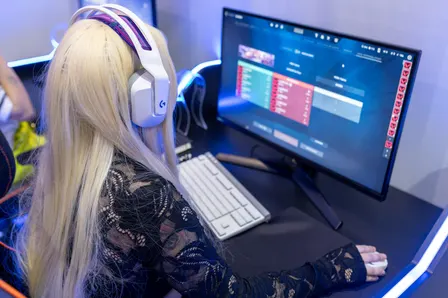 Týmový turnaj trojic v módu laser elite