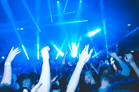 Freshers Carnival: Traffic Light &amp; White Lies - Night Two