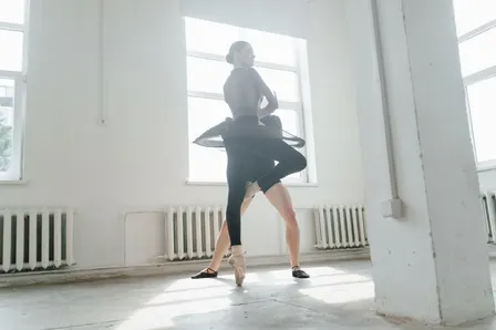 Monet X Change