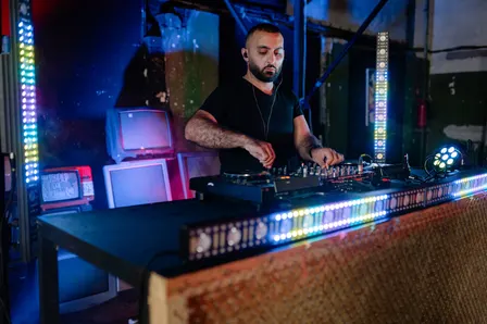 Peter Smith supporting Aziz Ibrahim DUNDEE
