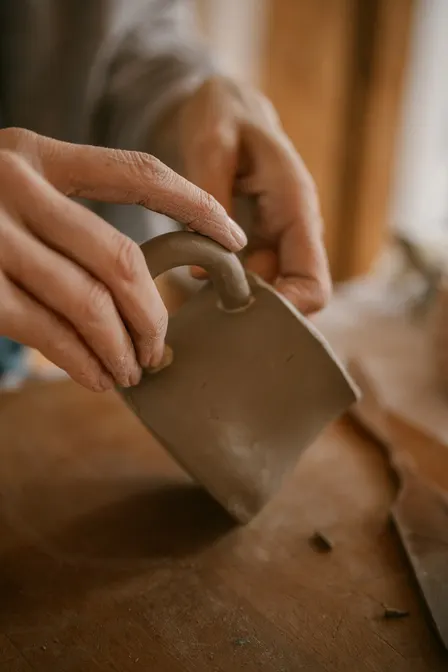 Galli III - Pottery with Claysha