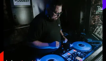 Monday Night: DJ Mastie
