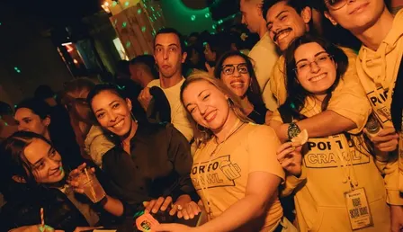 Porto: Pub Crawl with 8 Drinks, Games, and VIP Club Entry