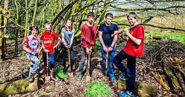 Young Wardens Ipswich at Spring Wood (ECC 2808)