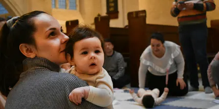 Babysalmesang in English