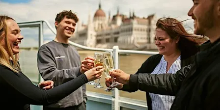 Budapest: Brunch & Cruise with optional unlimited Prosecco